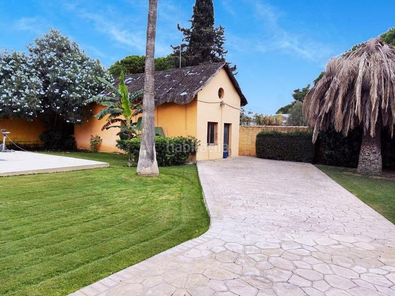 Foto d64bf0f1-2116-456b-a2d1-e37647e71bcc. Chalet con parcheggio piscina in Las Lagunas - Campano Chiclana de la Frontera