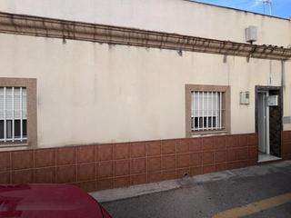 Casa  Calle calle de segovia. Casa con gran potencial en fuente amarga, chiclana de la fronter