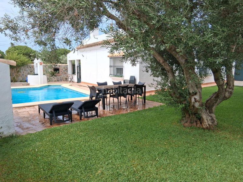 Foto 376e48fa-f6d3-4171-8fbf-f2e3fff7e322. Xalet a Barrio Nuevo Conil de la Frontera