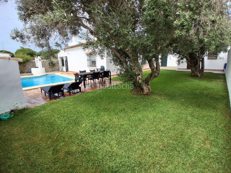 Foto c527beb4-6526-41ae-a88e-258306a67a1e. Xalet a Barrio Nuevo Conil de la Frontera