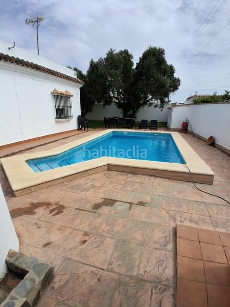 Foto ffb59226-aeb3-4fbc-b683-3b3eda5bbe6b. Xalet a Barrio Nuevo Conil de la Frontera