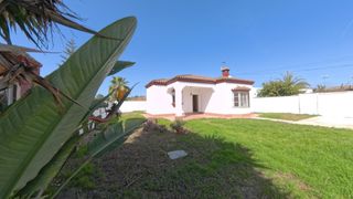 Xalet  Camino camino hijuela de las lagunetas. Chalet independiente con gran parcela en una de las zonas m�s de