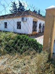 Chalet in Callejón llanos de san vicente. Finca segregada con casa  hipotecable en los llanos de san vicen