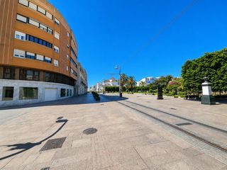 Flat  Calle calle real. Vivienda histórica de  300 m2 con grandes espacios y una especta