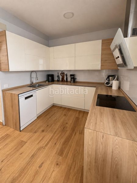 Foto f6fd9eae-9edc-48d6-8b56-fff771da50f7. Semi detached house in El Carmen San Fernando