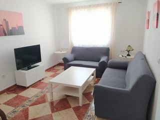 Piso  Calle calle príncipe. Piso de 3 dormitorios con 70 m2 útiles y muchas posibilidades