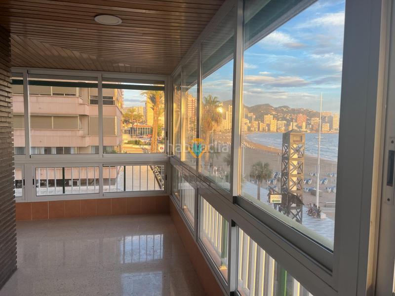 Foto f6ff732d-ceeb-4a5b-a84d-1e819a3994de. Pis amb calefacció aparcament a Playa Levante Benidorm