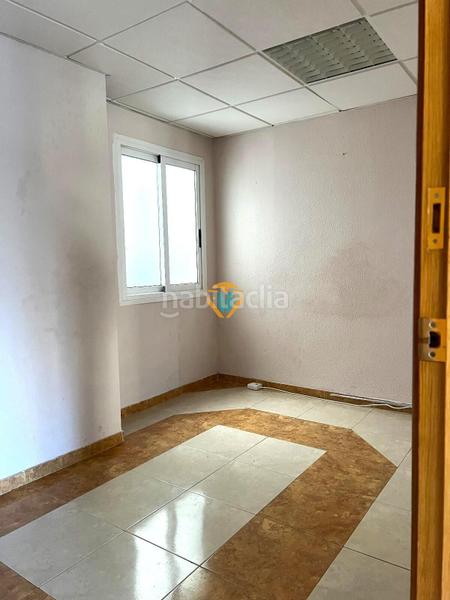 Foto b76ca631-4c76-4a94-906e-04a5239b74bd. Piso  en 2 linea de Playa Levante con vistas a la plaza triaungular!!! en Benidorm