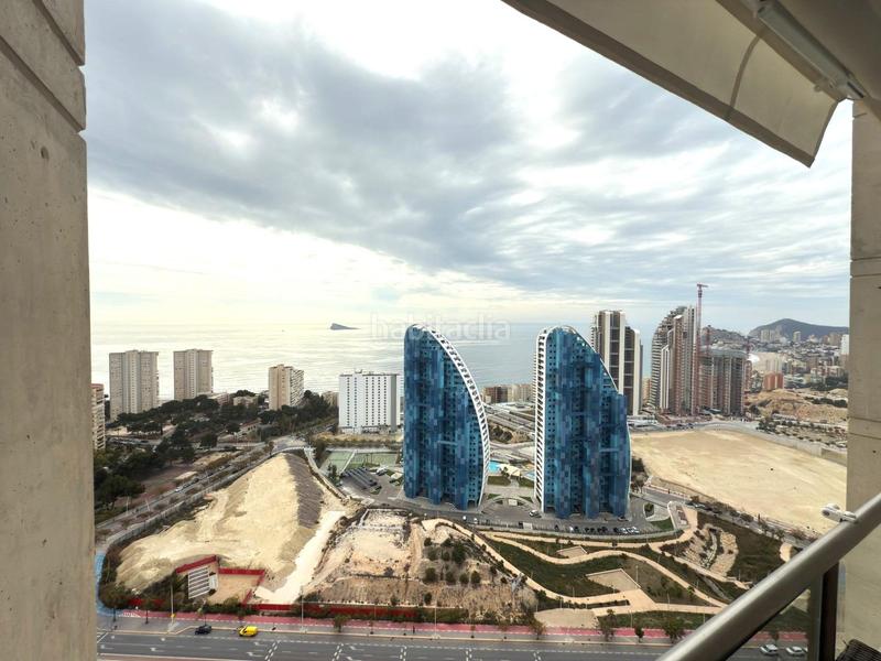 Foto bc3b9e47-6ff0-4392-94c4-232cab282d8e. Apartament amb aparcament a Via Parque Benidorm