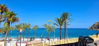 Piso en LAlbir. Tu hogar en la primera lnea de playa te espera!