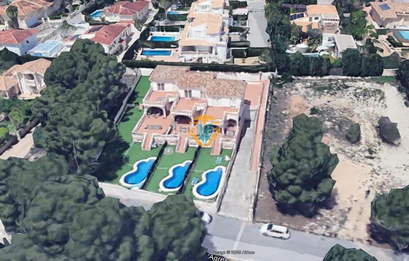 Foto 45334c8d-51ca-449a-8349-2377386d09d3. Casa pareada amplio pareado en excelente ubicación en Nucia (la)