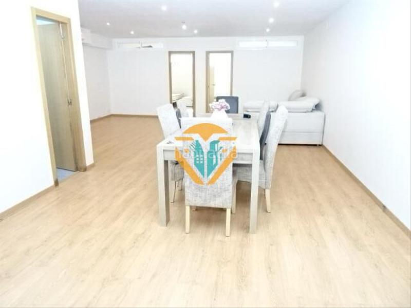 Foto bbe6d7b0-98e9-4171-9104-decf9eabe8f1. Casa pareada amplio pareado en excelente ubicación en Nucia (la)