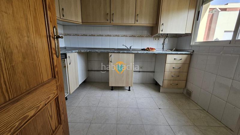 Foto b88da8fd-5591-4e54-a32b-14b959e843f6. Casa adosada amplio adosado en urbanización, ideal para familias en Polop