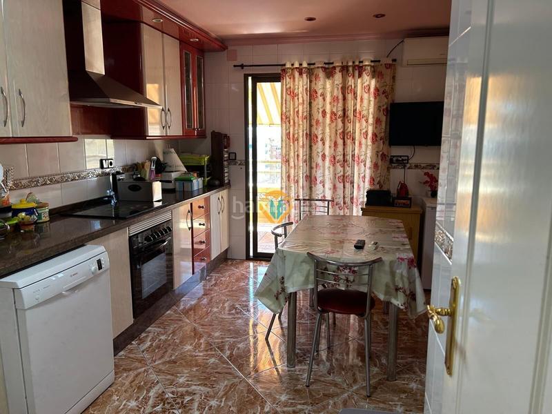 Foto 1ee97703-070c-4401-9820-be0437bddc45. Dachwohnung mit parking in Colonia Madrid Benidorm