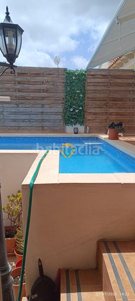 Foto 53d12e59-856c-4b08-bb91-22444245fcc8. Casa adossada amb piscina a Varadero Nucia (la)