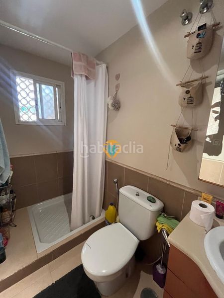 Foto c9a56342-4044-46e0-9ca7-79d2428db8fb. Casa adossada amb piscina a Varadero Nucia (la)