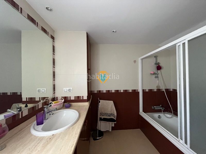 Foto e7b5fc4d-1a5d-49b9-820a-e893795a10a0. Casa adossada amb piscina a Varadero Nucia (la)