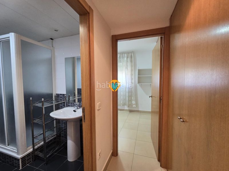 Foto 72b9b3ce-649d-4e7c-83be-5b7a53f6df4b. Apartament amb calefacció aparcament piscina a Via Parque Benidorm