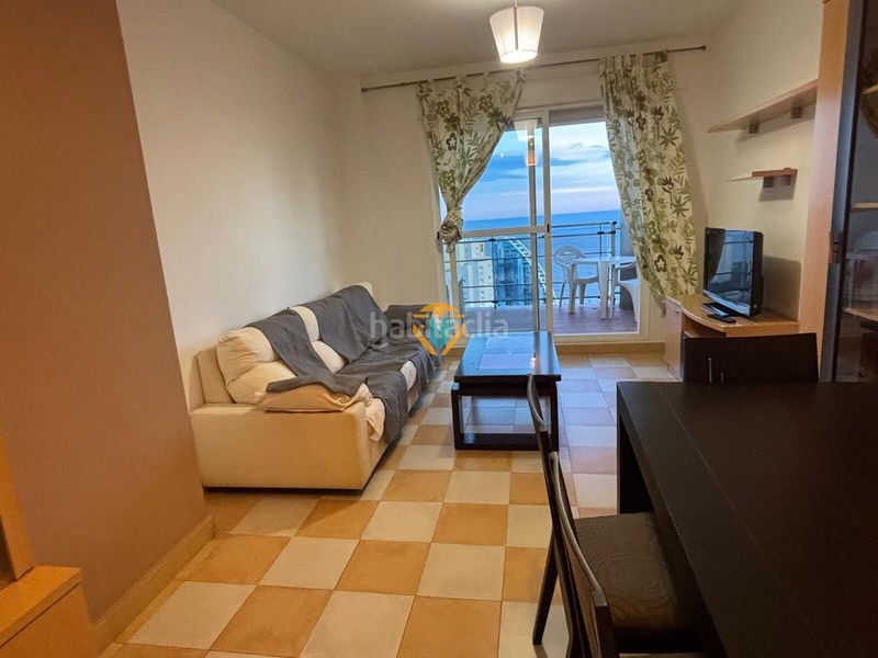 Foto 596ef67b-f66e-4c23-916f-fe3f22213904. Apartament amb aparcament piscina a Via Parque Benidorm