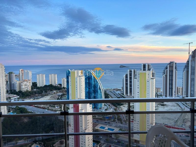 Foto 6e3b7117-1004-49e4-8a6d-78cb47e271ce. Apartament amb aparcament piscina a Via Parque Benidorm