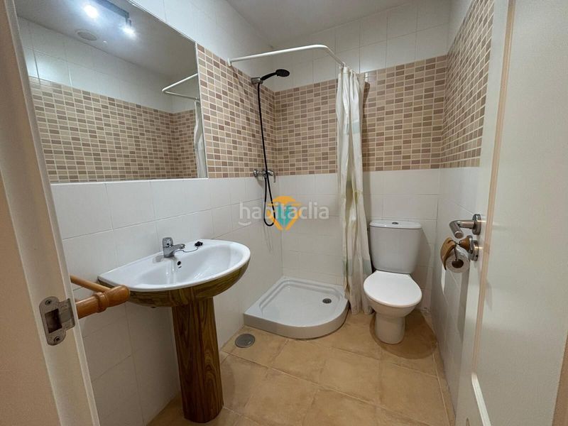 Foto 7e8e4df4-092e-4676-bfe4-c12513a42234. Apartament amb aparcament piscina a Via Parque Benidorm