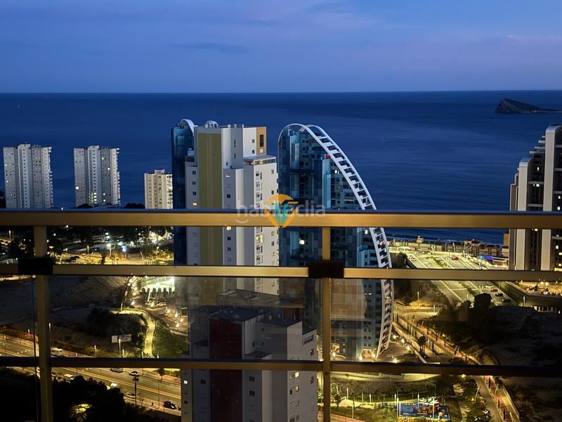 Foto 942b6e65-8710-4723-8232-332a4cad722a. Apartament amb aparcament piscina a Via Parque Benidorm