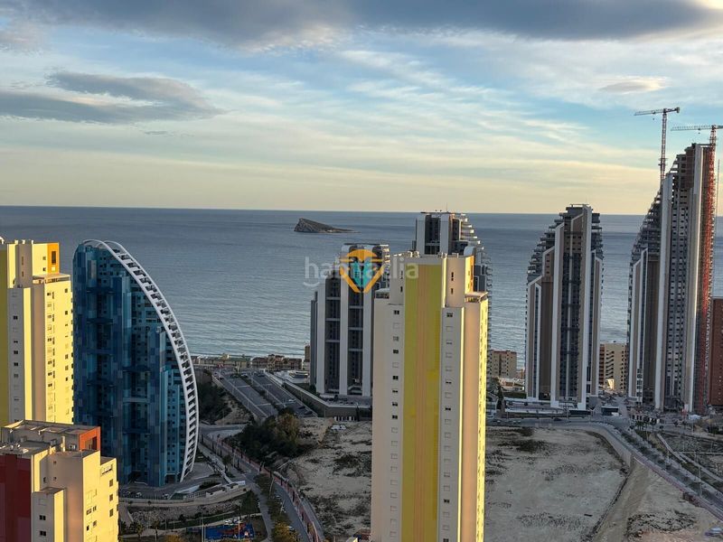 Foto a79ea592-4b92-4593-894d-cdd53f5741a3. Apartament amb aparcament piscina a Via Parque Benidorm