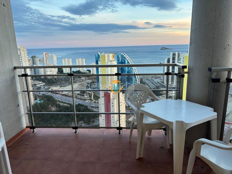 Foto e1cb4b6c-74be-4d07-a69e-50267d7bbd0f. Apartament amb aparcament piscina a Via Parque Benidorm
