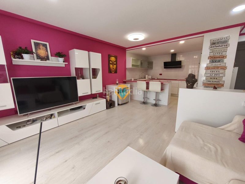 Foto 47826ade-42be-4994-9058-3e0cbd5b0401. Casa adossada amb aparcament piscina a Playa Poniente Benidorm