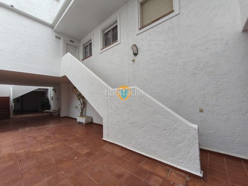 Foto 78731674-f18f-4142-8e4c-efc407c88316. Casa adossada amb aparcament piscina a Playa Poniente Benidorm