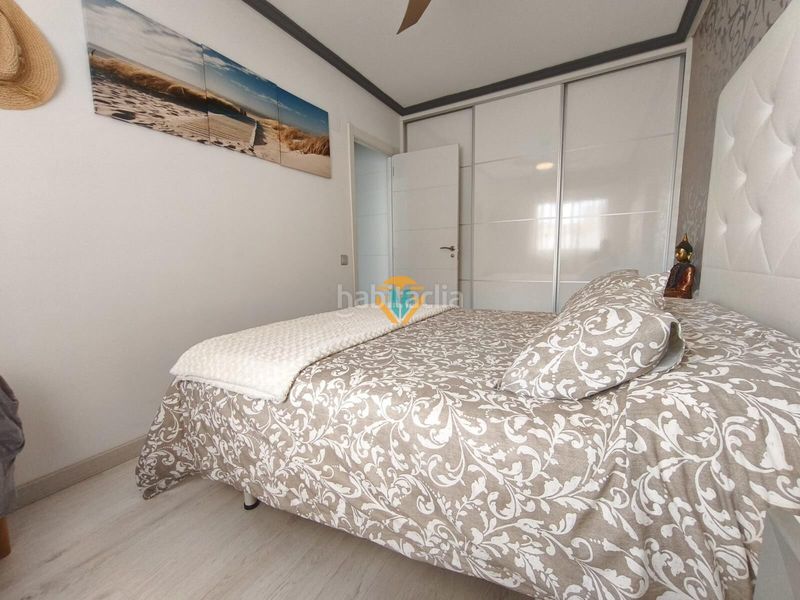 Foto 8b269164-f9a9-4687-a471-3f22d255291f. Casa adossada amb aparcament piscina a Playa Poniente Benidorm