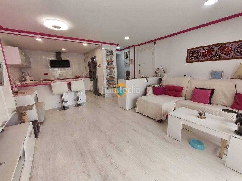 Foto 8b8e76cd-77cf-4ca4-8bfa-28ec7b898567. Casa adossada amb aparcament piscina a Playa Poniente Benidorm