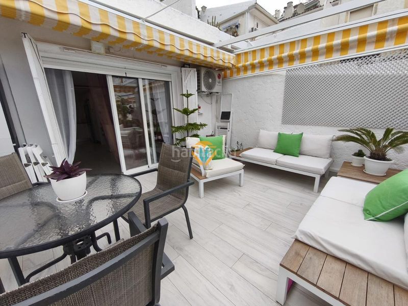 Foto be60a614-b6c8-4d87-9e48-f19a6bbba536. Casa adossada amb aparcament piscina a Playa Poniente Benidorm