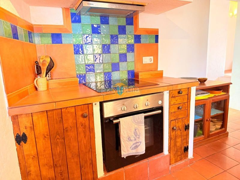 Foto 9f2628f9-022f-4bde-9c0a-4306d7722a76. Casa amb calefacció a La Nucia Pueblo Nucia (la)