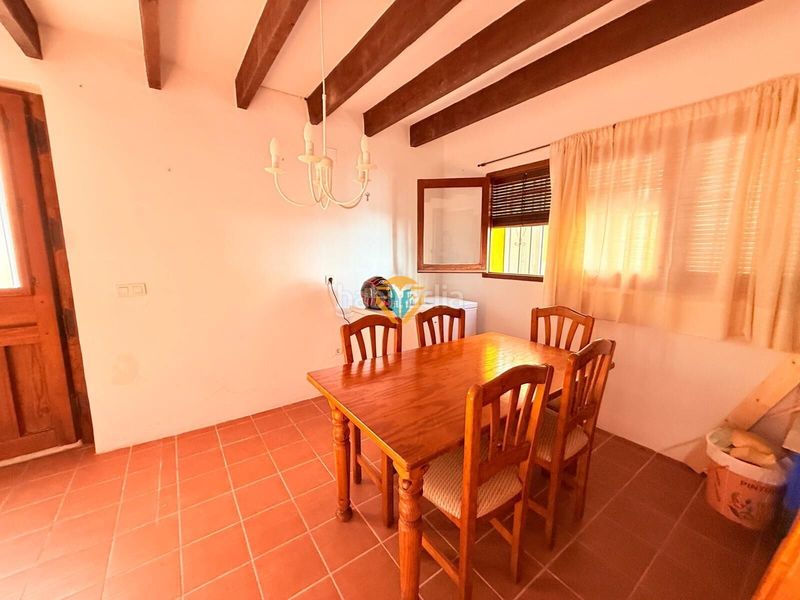 Foto c3f8b625-8ddc-4be9-bc1c-8c3a4ea3262f. Casa amb calefacció a La Nucia Pueblo Nucia (la)