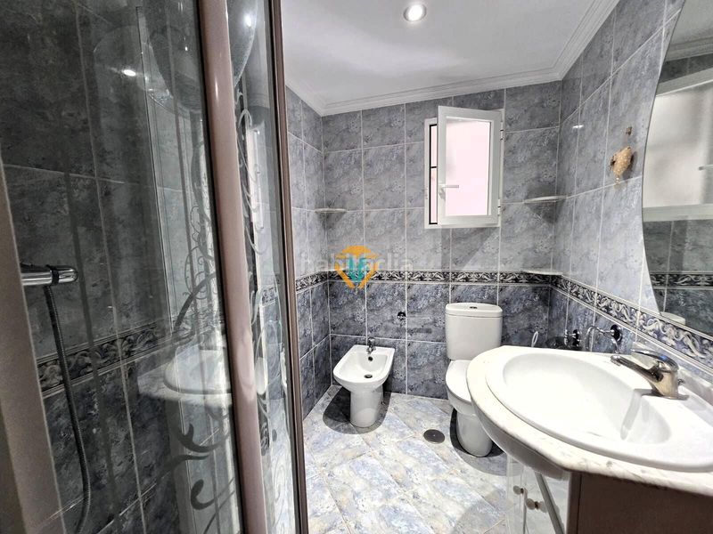 Foto f698f929-14ec-49b8-9db9-292424f39e87. Apartament amb aparcament piscina a Rincón Bajo Benidorm