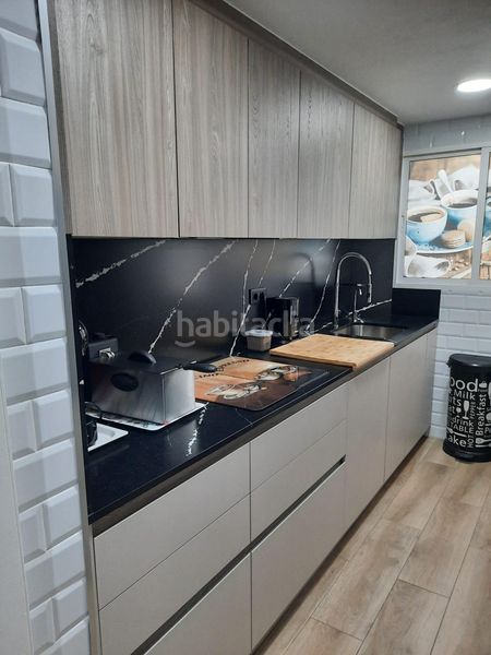 Foto fb4f3955-4a96-4cc1-94bf-7c6ebba26450. Apartament amb aparcament a Colonia Madrid Benidorm