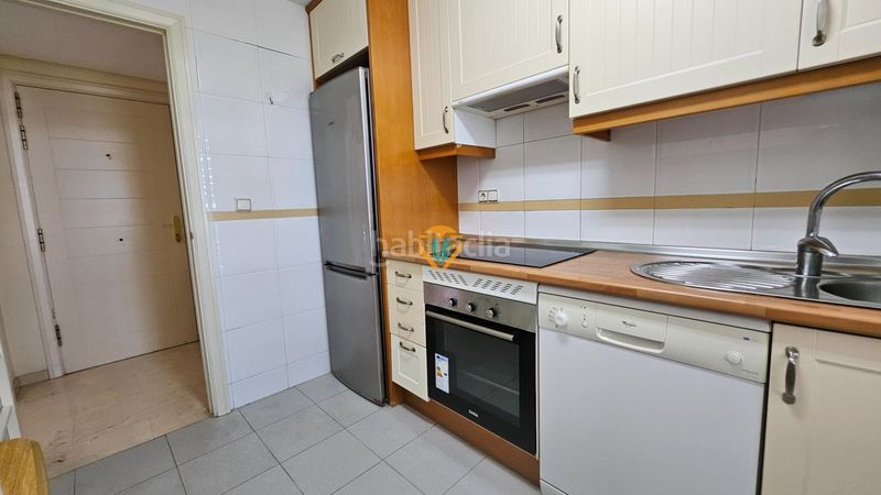 Foto 385c8a20-1731-40cc-babb-fc29d70378a0. Apartament amb aparcament piscina a Via Parque Benidorm