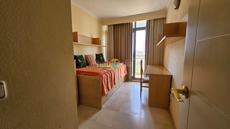 Foto 7f2e7ea7-9e38-4e71-948a-149e67b249ac. Apartament amb aparcament piscina a Via Parque Benidorm