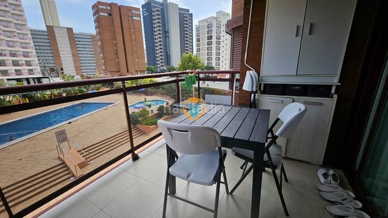 Foto 074dc5fe-ad43-45fc-9519-31cb99fa6d9a. Apartament amb calefacció aparcament piscina a Levante Alto Benidorm