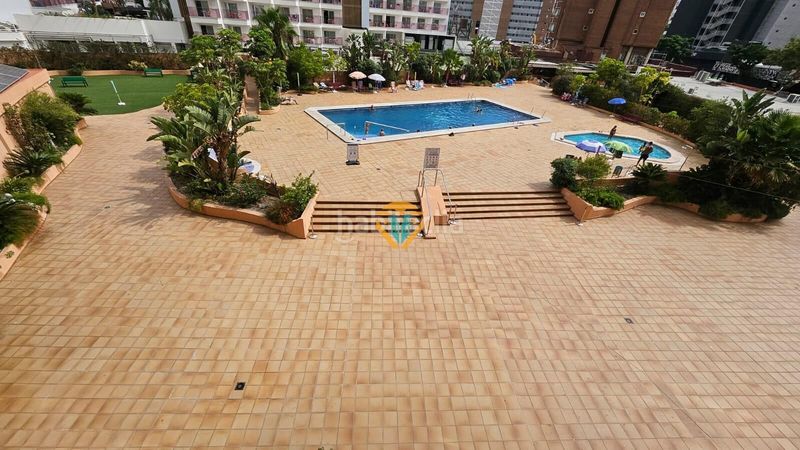 Foto 7b2d293a-7451-4a1c-94af-6171bb6f8e22. Apartament amb calefacció aparcament piscina a Levante Alto Benidorm