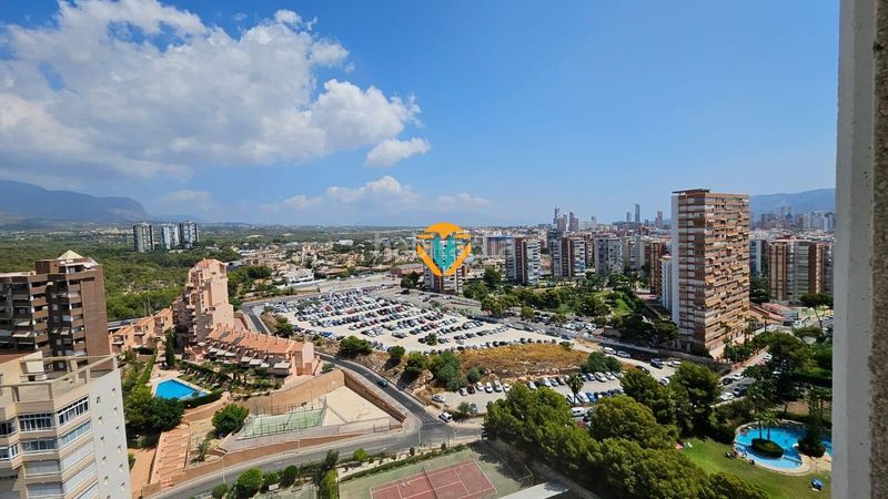 Foto 5be41729-04d4-4546-ab40-53cfe6a18580. Flat with parking pool in Playa Poniente Benidorm