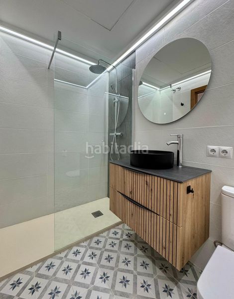 Foto 44f06623-34e6-4418-9615-23d1e2fc0ea6. Apartament amb aparcament piscina a Via Parque Benidorm