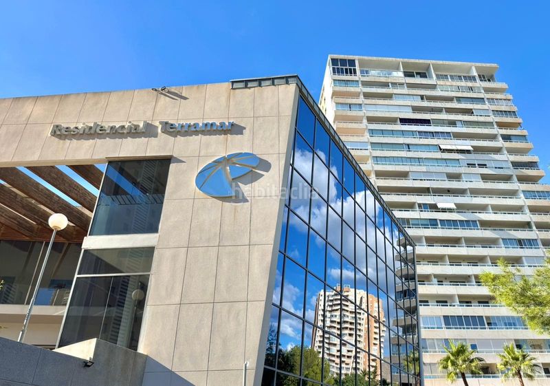 Foto 868d7818-fa76-4015-9b24-ec5ca1579c15. Apartament amb aparcament piscina a Via Parque Benidorm