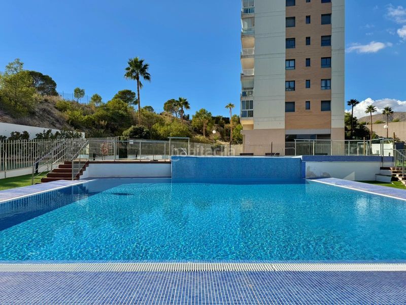 Foto 8aaa8a2f-a41e-4542-a9f3-9b37f33d55ec. Apartament amb aparcament piscina a Via Parque Benidorm
