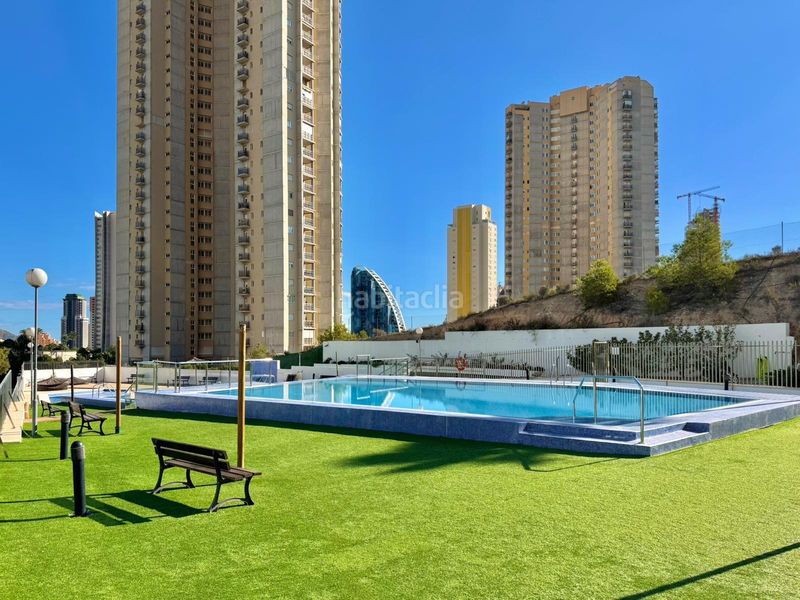 Foto 9fdcefcb-63aa-46fd-a48a-4cd5f0aa890d. Apartament amb aparcament piscina a Via Parque Benidorm