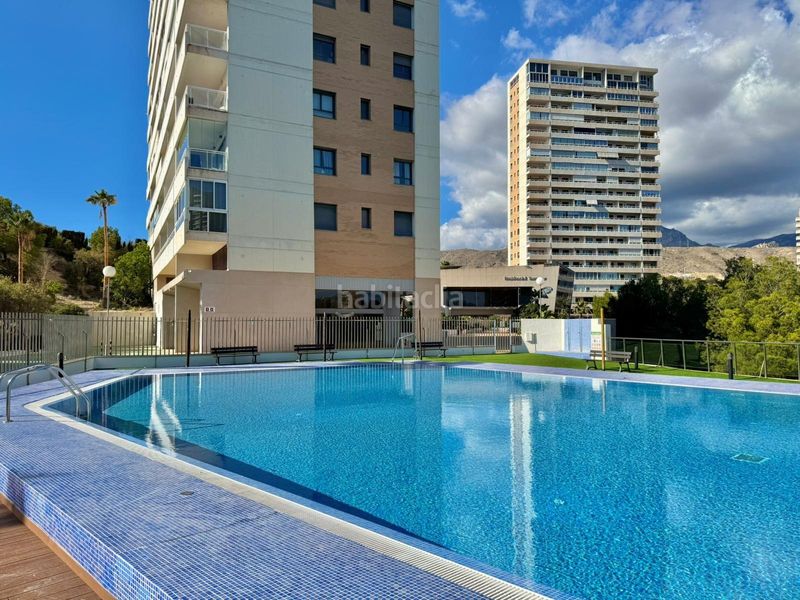 Foto b8c68f28-8043-4c4b-8389-4a3017b3ab72. Apartament amb aparcament piscina a Via Parque Benidorm