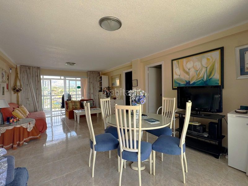 Foto 268f9e44-4017-4b48-ad3b-6e719ae0e1b6. Apartament amb aparcament piscina a Foietes Benidorm