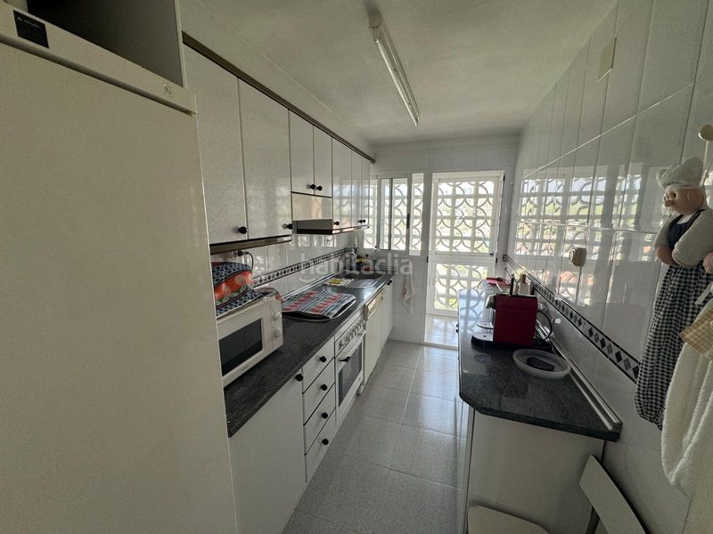 Foto 82f84b21-bfe0-4cb0-9b87-665b365735b3. Apartament amb aparcament piscina a Foietes Benidorm