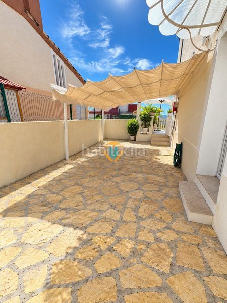Foto a39ff059-e8f0-4231-9704-cfc8ad3db2b9. Xalet amb aparcament piscina a balcón de Finestrat-terra marina Finestrat